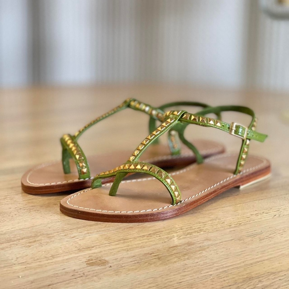 NIB‎ Mystique Sandals Olive Green Leather Gold Studded Thong Sandal Size 8
